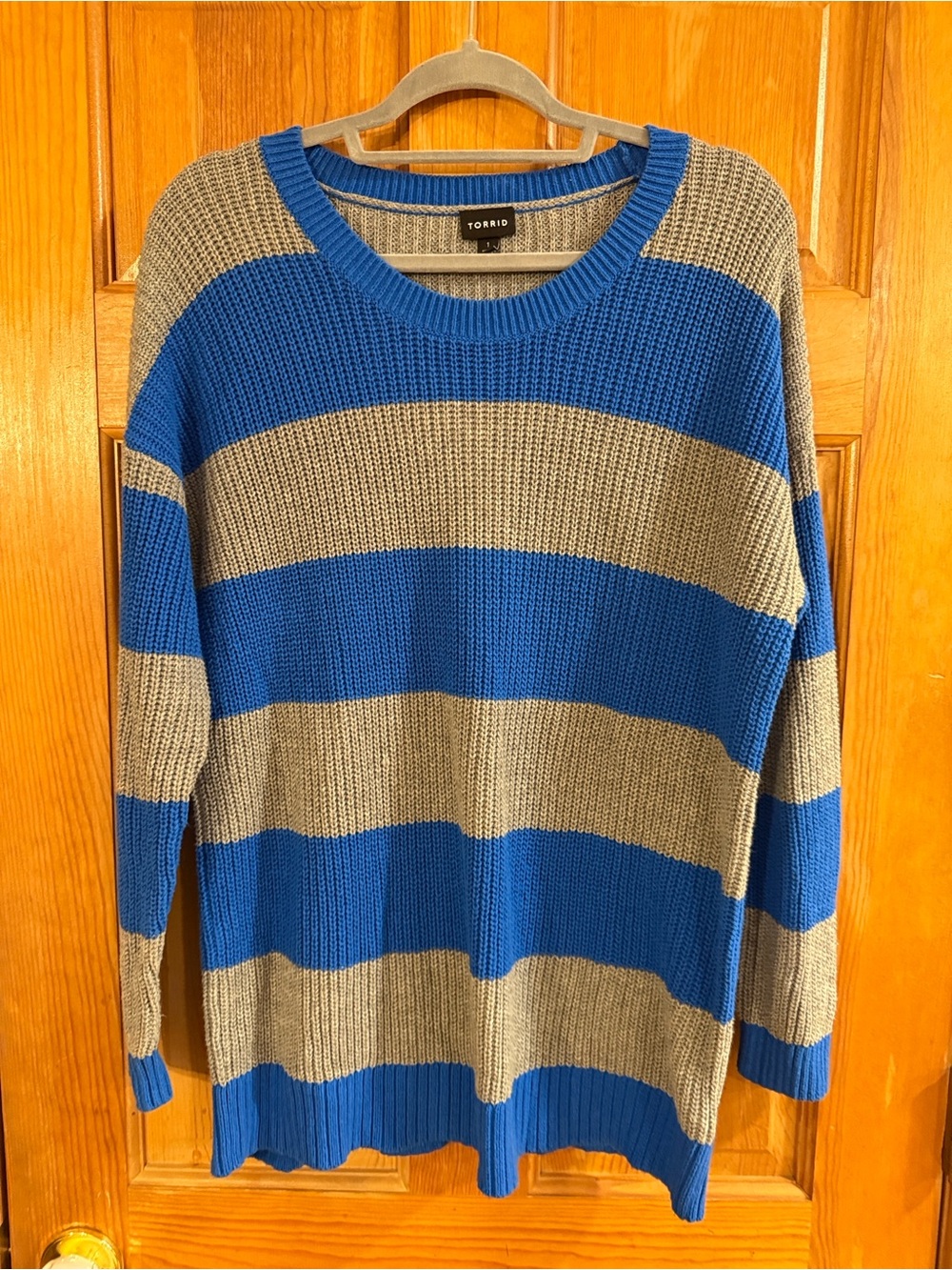 Torrid striped crew neck sweater size 1.(14/16)